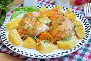 Картошка с курицей по-деревенски в духовке