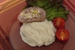 Кето-мясной рулет с овощным пюре